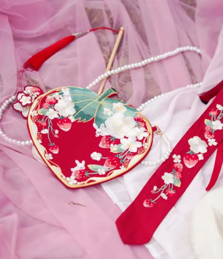 Cui Bing 脆饼 Shortcake Embroidered Crossbody Purse
