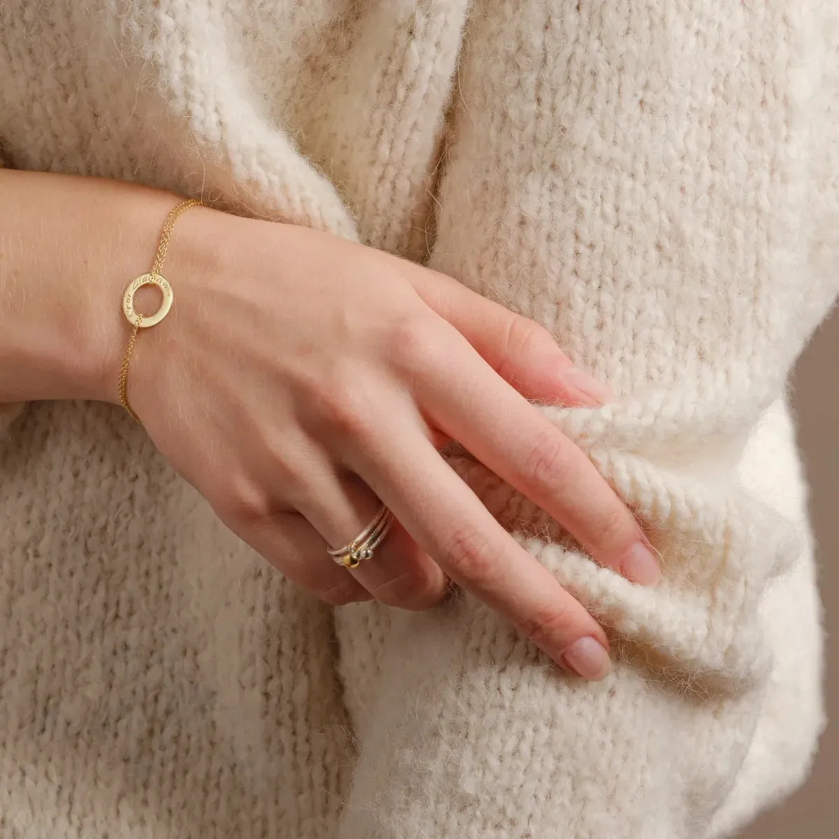 Gold Croí álainn single bracelet